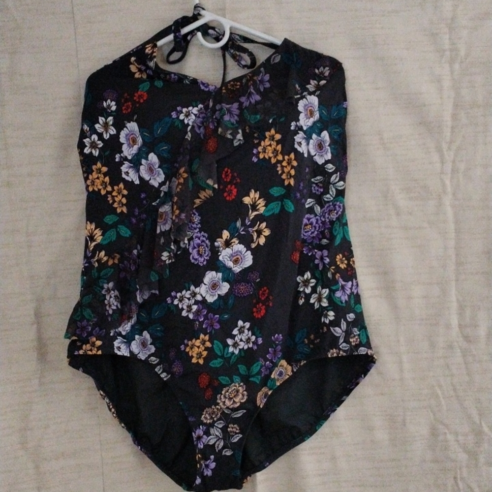 Ladies swim suit sz 3x NWOT